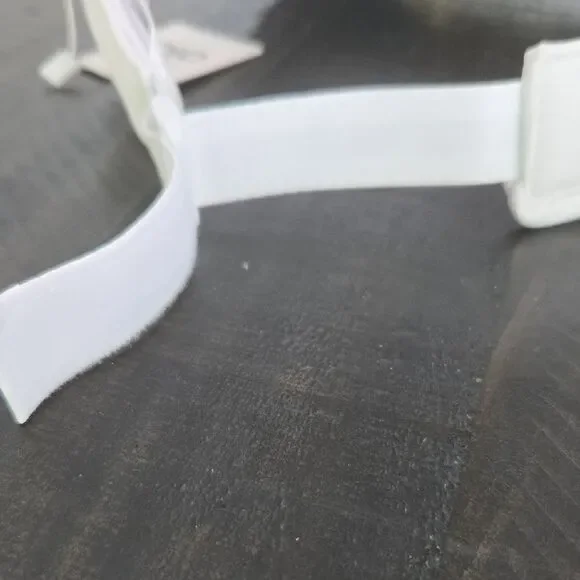 ALO Yoga  Visor - Picture 7 of 7